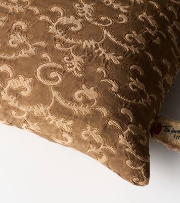 Acuzio cushion | The House of Lyria