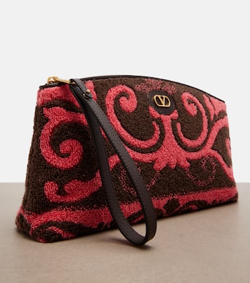 Clutch VLogo aus Frottee mit Leder | Valentino Garavani
