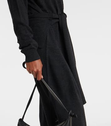 فستان ميدي من الصوف المخلوط بياقة عالية | Lemaire