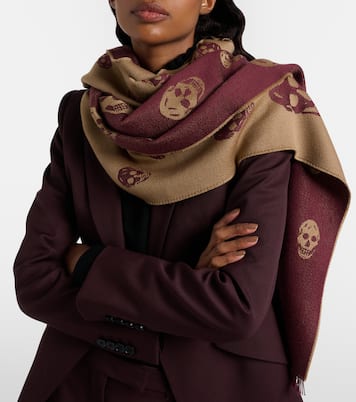 Skull wool jacquard scarf | McQueen