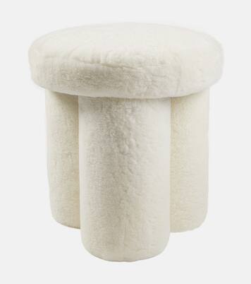Big Foot sheepskin stool | 101 Copenhagen