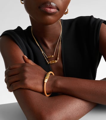 Armreif Lasso aus Leder mit 18kt Gelbgold (750/1000) und Smaragd | Marie Lichtenberg