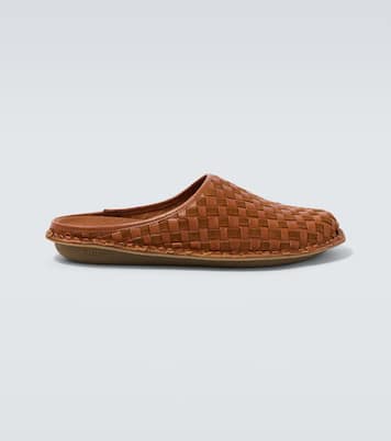 x VIBAe – Mules en cuir et daim | Comme des Garçons Homme