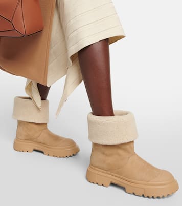 H619 suede ankle boots | Hogan