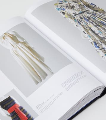 Fashion Designers A-Z (Updated Edition) book | Taschen