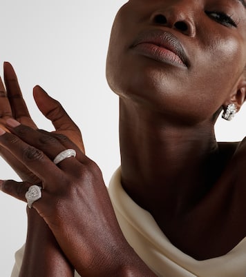 Manaal 18kt white gold pinky ring with diamonds | Kamyen