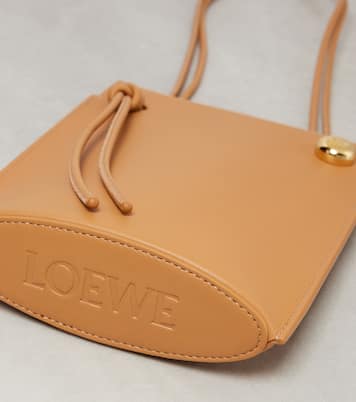 Pebble Dice leather pouch | Loewe