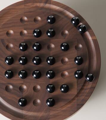Mocambo Peg walnut solitaire set | Giobagnara
