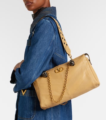 Schultertasche Panthea VLogo aus Leder | Valentino Garavani