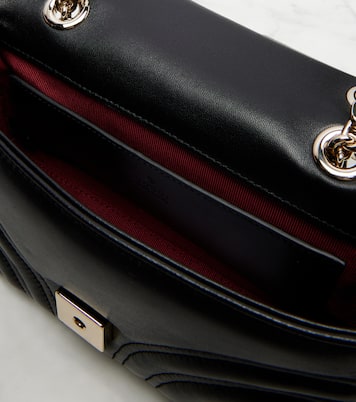 GG Marmont Small leather shoulder bag | Gucci