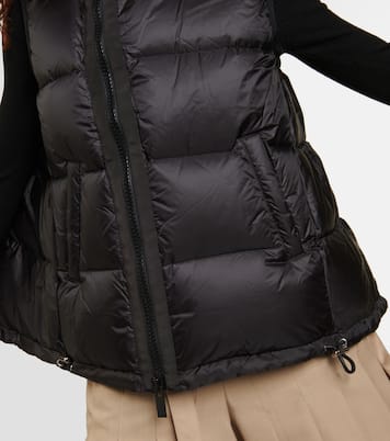 Asymmetric quilted down vest | Sacai