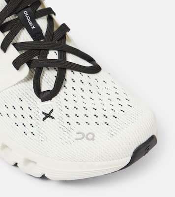 Sneakers Cloud X 4 | On
