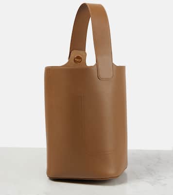 Pebble Medium leather bucket bag | Loewe