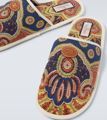 Sandali in denim con stampa paisley | Valentino Garavani