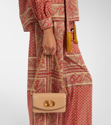 Pochette Vain Small en cuir | Valentino Garavani