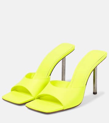 Pantoletten Laura aus Leder | Amina Muaddi