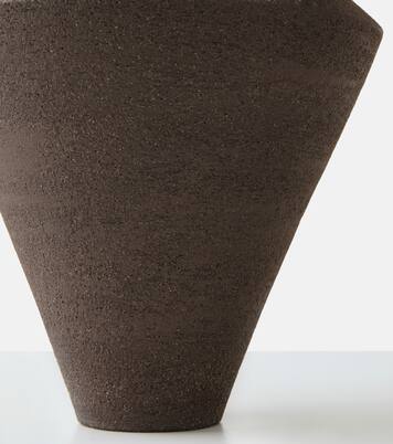 Jana ceramic vase by Antonio Forteleoni  | Cappellini