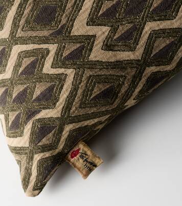 Zefiro linen cushion | The House of Lyria