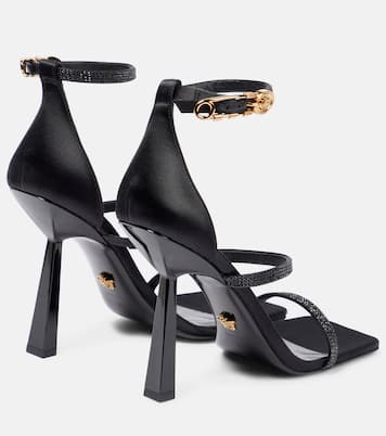 Sandalen Fendace aus Satin | Versace