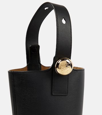Bucket Bag Pebble Mini aus Leder | Loewe