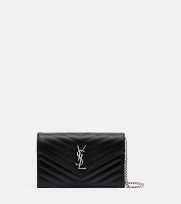 Cassandre Envelope Small leather wallet on chain | Saint Laurent
