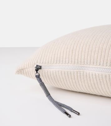 Ribbed-knit cashmere cushion | Brunello Cucinelli