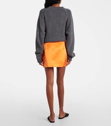 Minirock aus Seidensatin | Lisa Yang