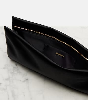 Supple satin clutch | Saint Laurent