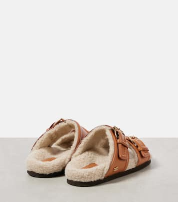 Sandalen Fussfriend aus Leder mit Shearling | Valentino Garavani