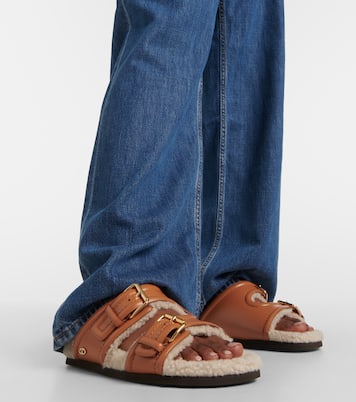 Sandalen Fussfriend aus Leder mit Shearling | Valentino Garavani