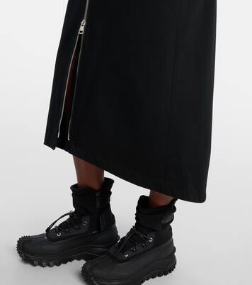 x EE72 falda midi de algodón por Edward Enninful | Moncler Genius