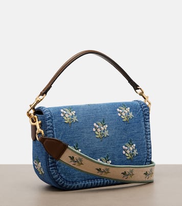 Bestickte Schultertasche Alltime Medium aus Denim | Valentino Garavani