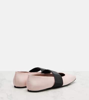 باليرينا من الساتان Sliced Square  | Givenchy