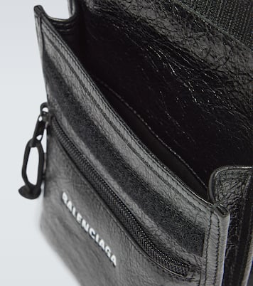 Pouch Explorer en cuir à bandoulière | Balenciaga