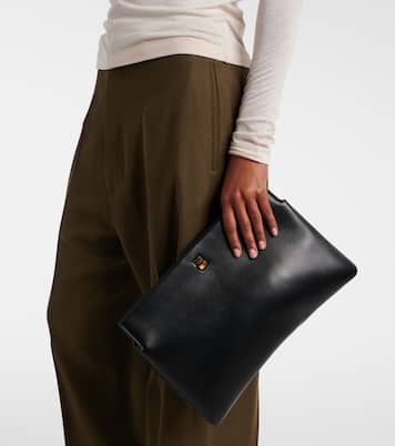 Clutch Trifold Medium de piel | Phoebe Philo