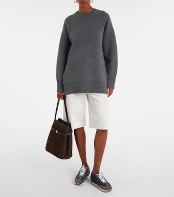 Bucket Bag Belted aus Veloursleder | Toteme