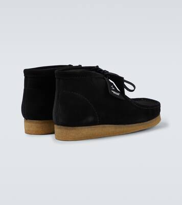 X Undercover Desert Boots Wallabee aus Veloursleder | Clarks Originals