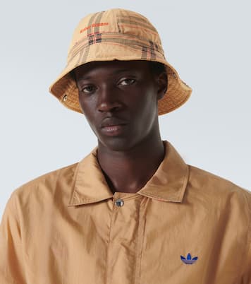 قبعة باكت من الكانفاس بمربعات x Wales Bonner | Adidas