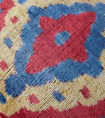 Patterned velvet cushion | Les-Ottomans