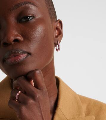 Orecchini a cerchio Rivulet in oro rosa 18kt con zaffiri e rubini | Ileana Makri