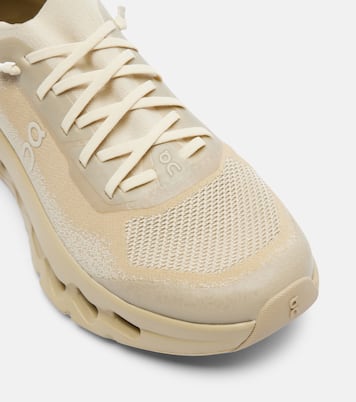 x Zendaya Cloudtilt Moon running shoes | On