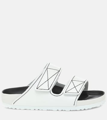 X Birkenstock Sandalen aus Leder | Proenza Schouler