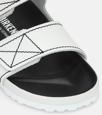 X Birkenstock Sandalen aus Leder | Proenza Schouler