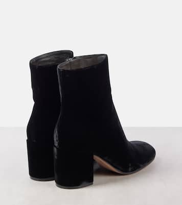 Joelle 70 velvet booties | Gianvito Rossi