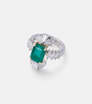 Reign Supreme 18kt white gold ring with diamonds and emerald | Yeprem