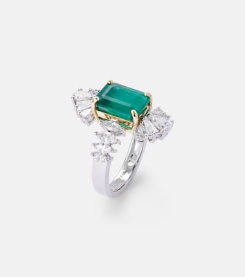Reign Supreme 18kt white gold ring with diamonds and emerald | Yeprem