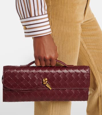Andiamo Intrecciato leather clutch | Bottega Veneta