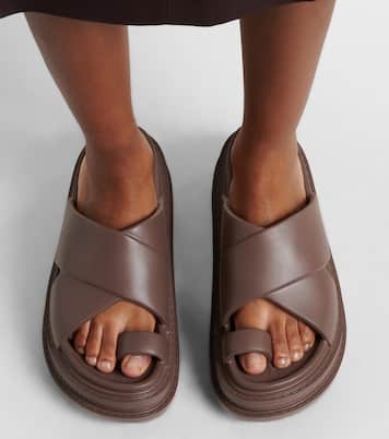 Platform slides | Sacai