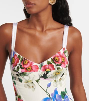 فستان قصير بطبعات الورود | Dolce&Gabbana