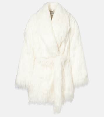 Mantel | Entire Studios